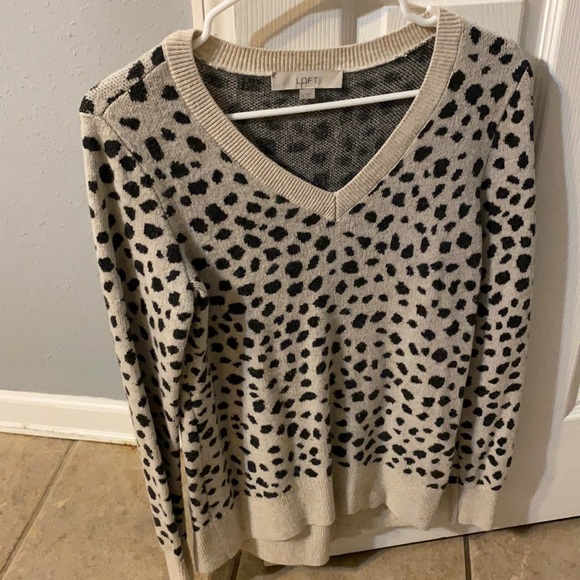 Animal print sweater. Size small - Picture 1 of 3